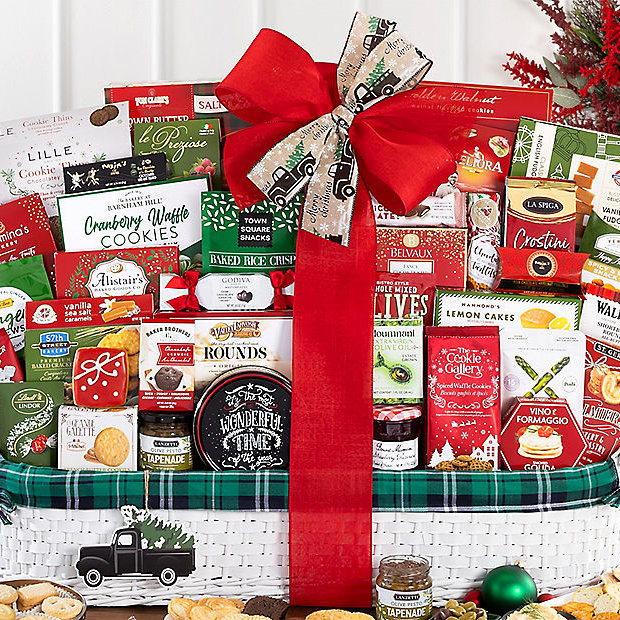 Holiday Extravaganza: Gourmet Christmas Gift Basket
