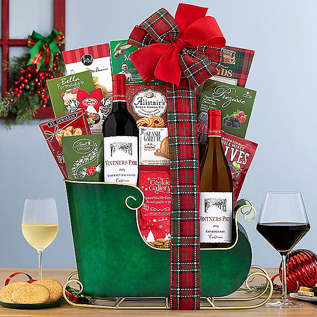 Vintners Path Duet: Holiday Sleigh Wine Basket
