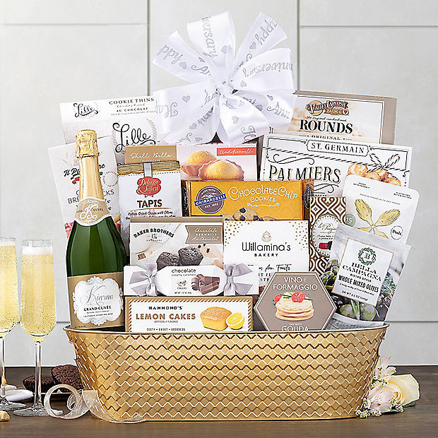 Sparkling Surprise: Anniversary Champagne Gift Basket