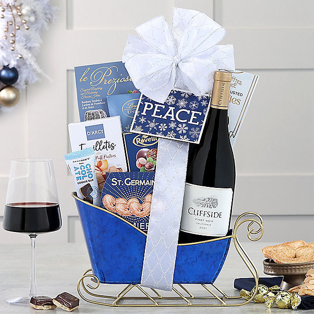 Cliffside Pinot Noir: Holiday Gift Sleigh